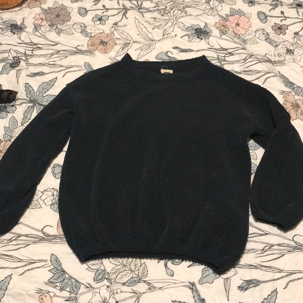 Super soft stretchy sweater!